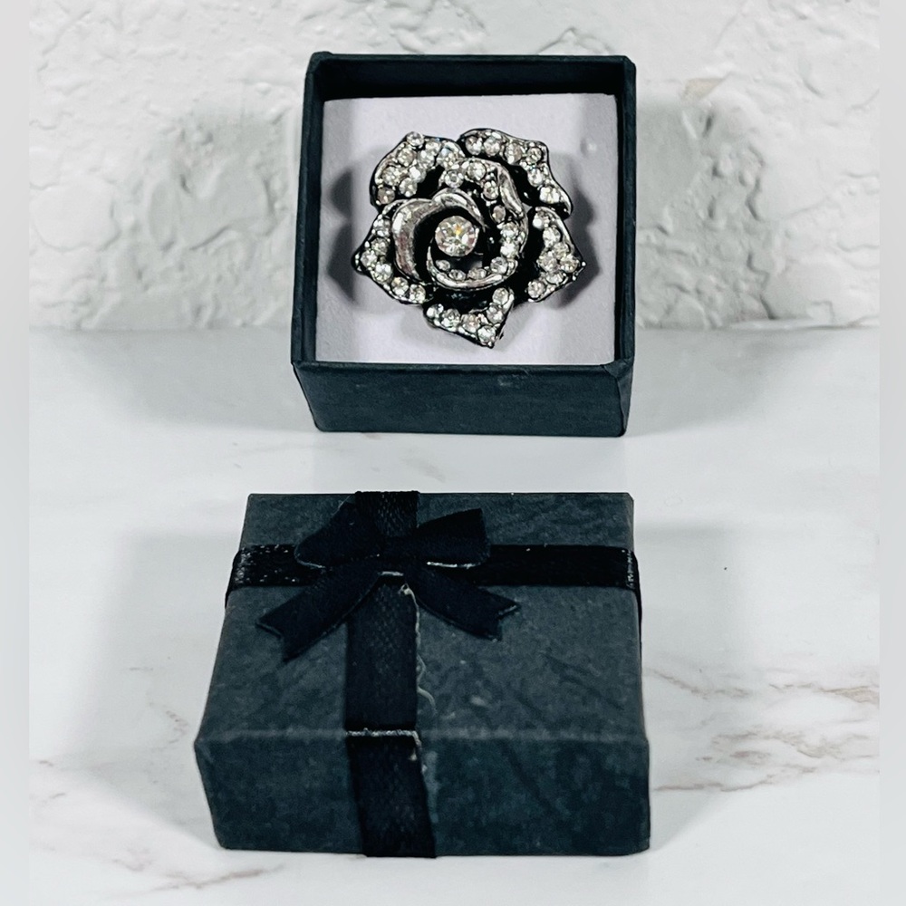 Rhinestone Rose Adjustable Ring - Picture 8 of 10